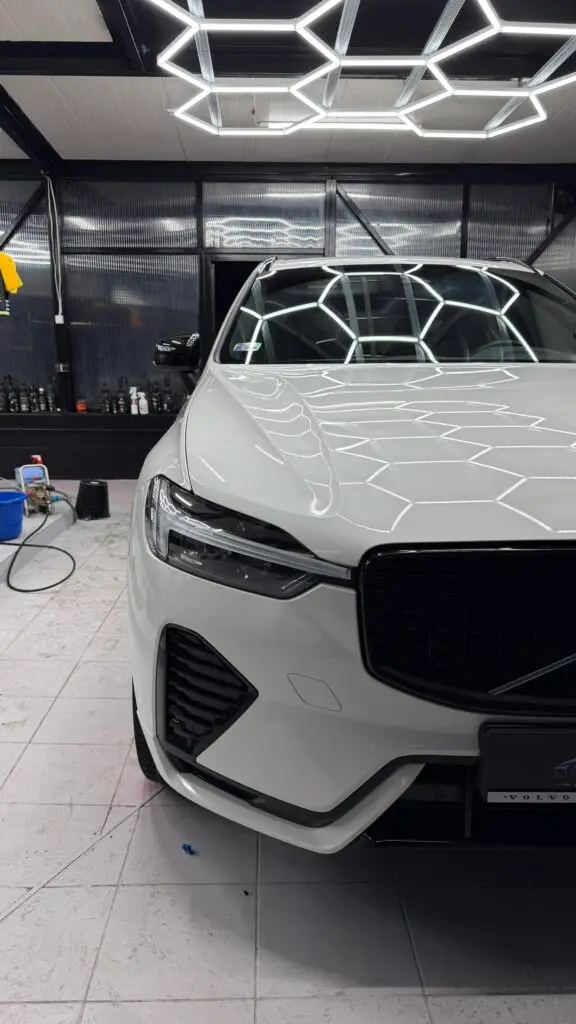 Volvo XC90 po korekcie lakieru i zabezpieczeniu powłoką ceramiczną