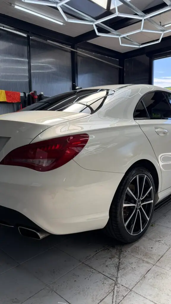 Tylny błotnik Mercedes CLA po korekcie lakieru