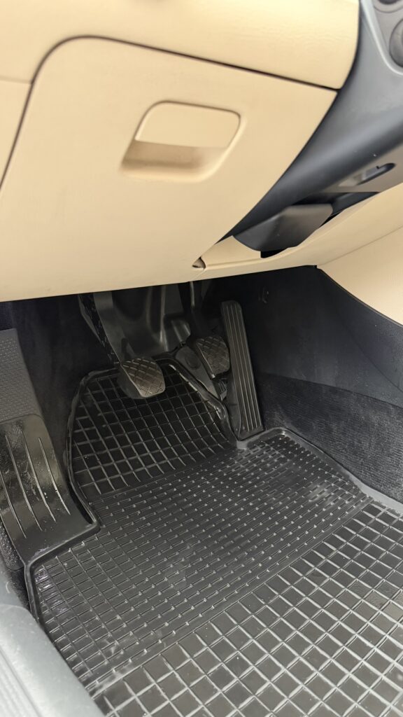 Volkswagen Passat CC – czyszczenie podłogi i dywaników